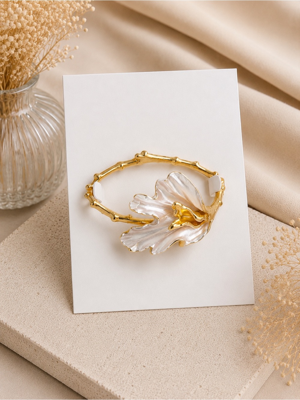 Atterri Floral Statement Bracelet 🤍